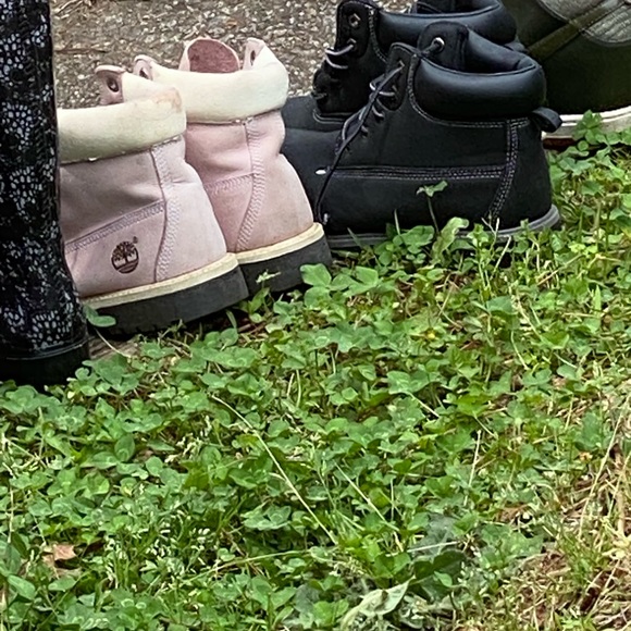 Children Books clothes shoes toys puzzles - Picture 7 of 14